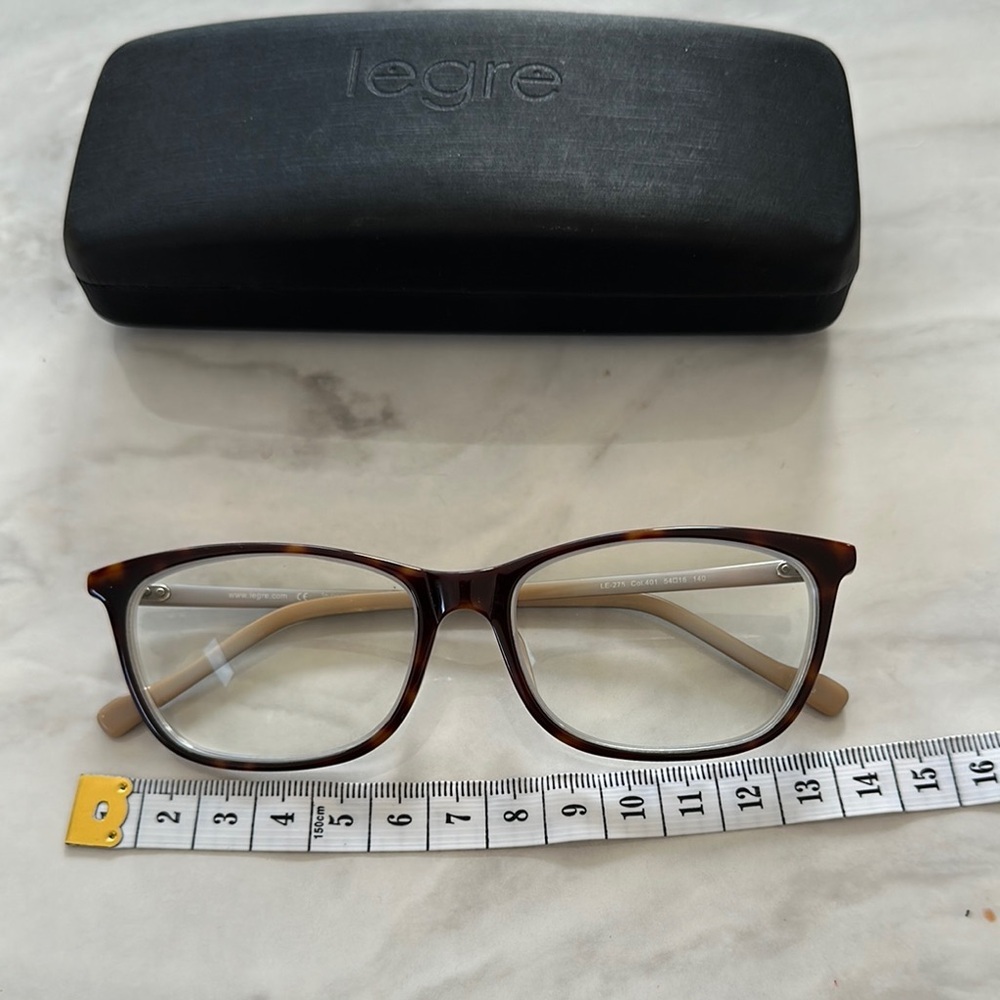 Tortoise Shell Glasses - Picture 3 of 7